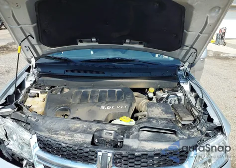 2013 Dodge Journey Sxt z USA, uszkodzony, nr VIN 3C4PDCBG4DT564290